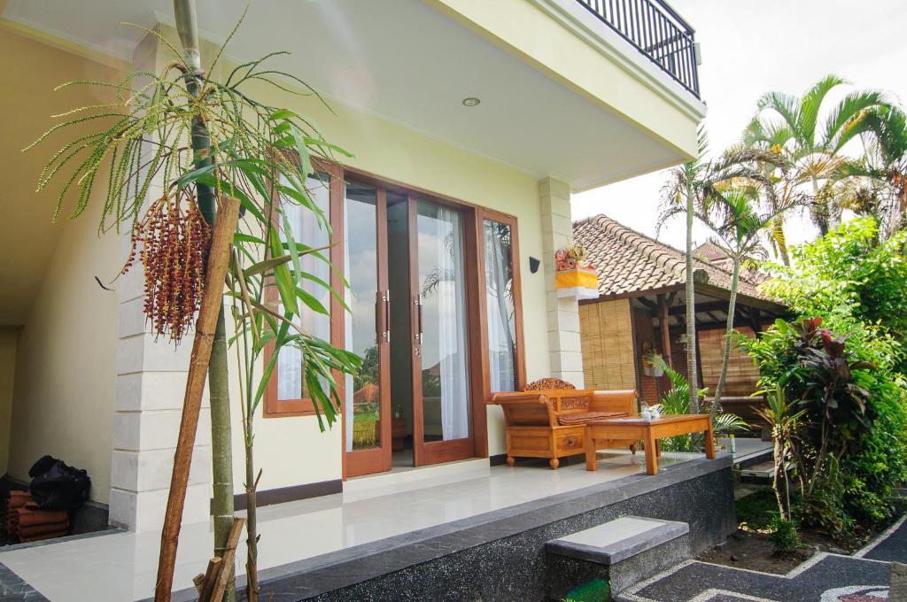 Puji Hostel And Bungalow Ubud Rum bild