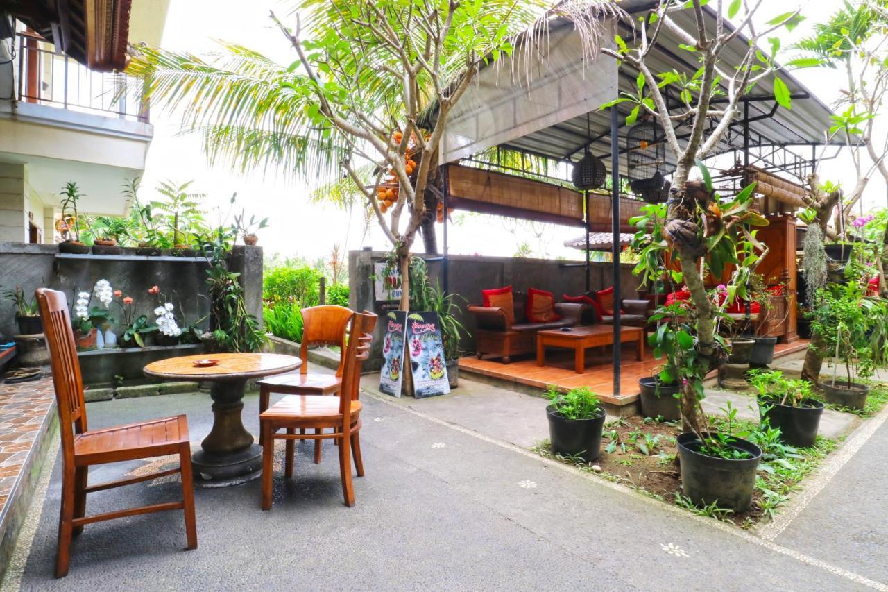 Puji Hostel And Bungalow Ubud Exteriör bild