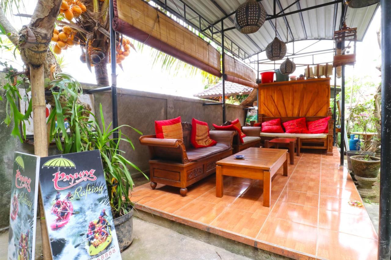 Puji Hostel And Bungalow Ubud Exteriör bild